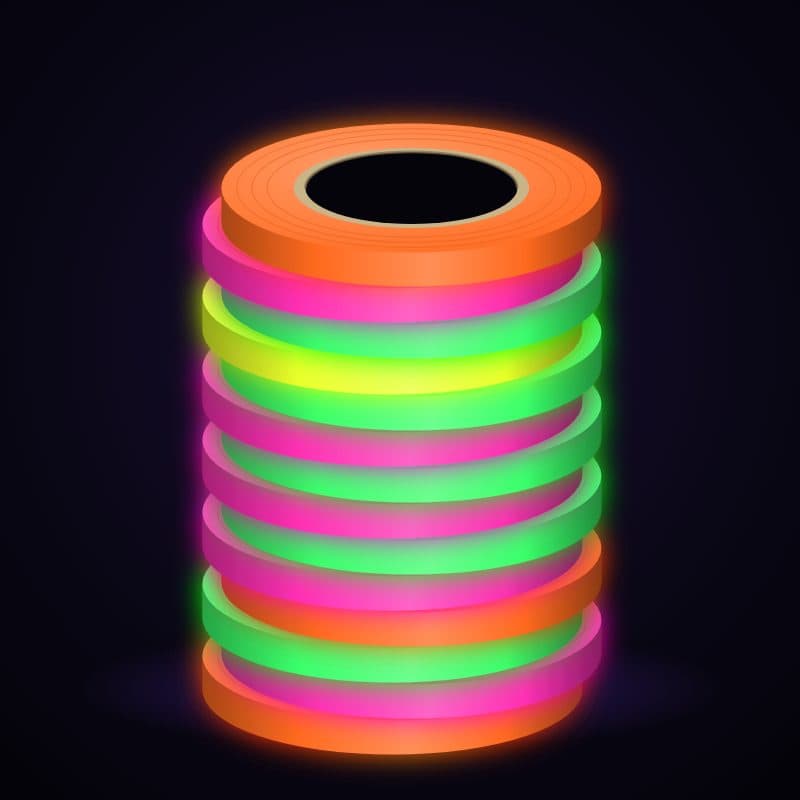 Illustration : Méga pack adhésif fluo 1,9 cm — 4 couleurs × 100 m, sous lumière noire